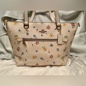 Flower Coach Tote Bag. Used.